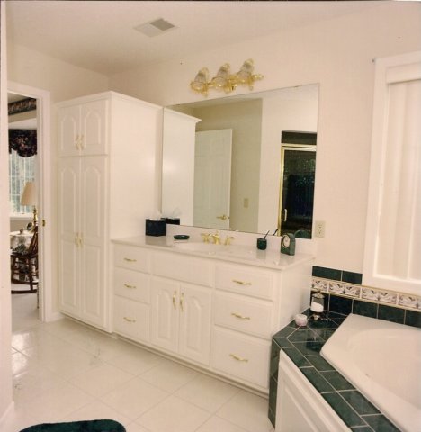 bathrooms100.jpg